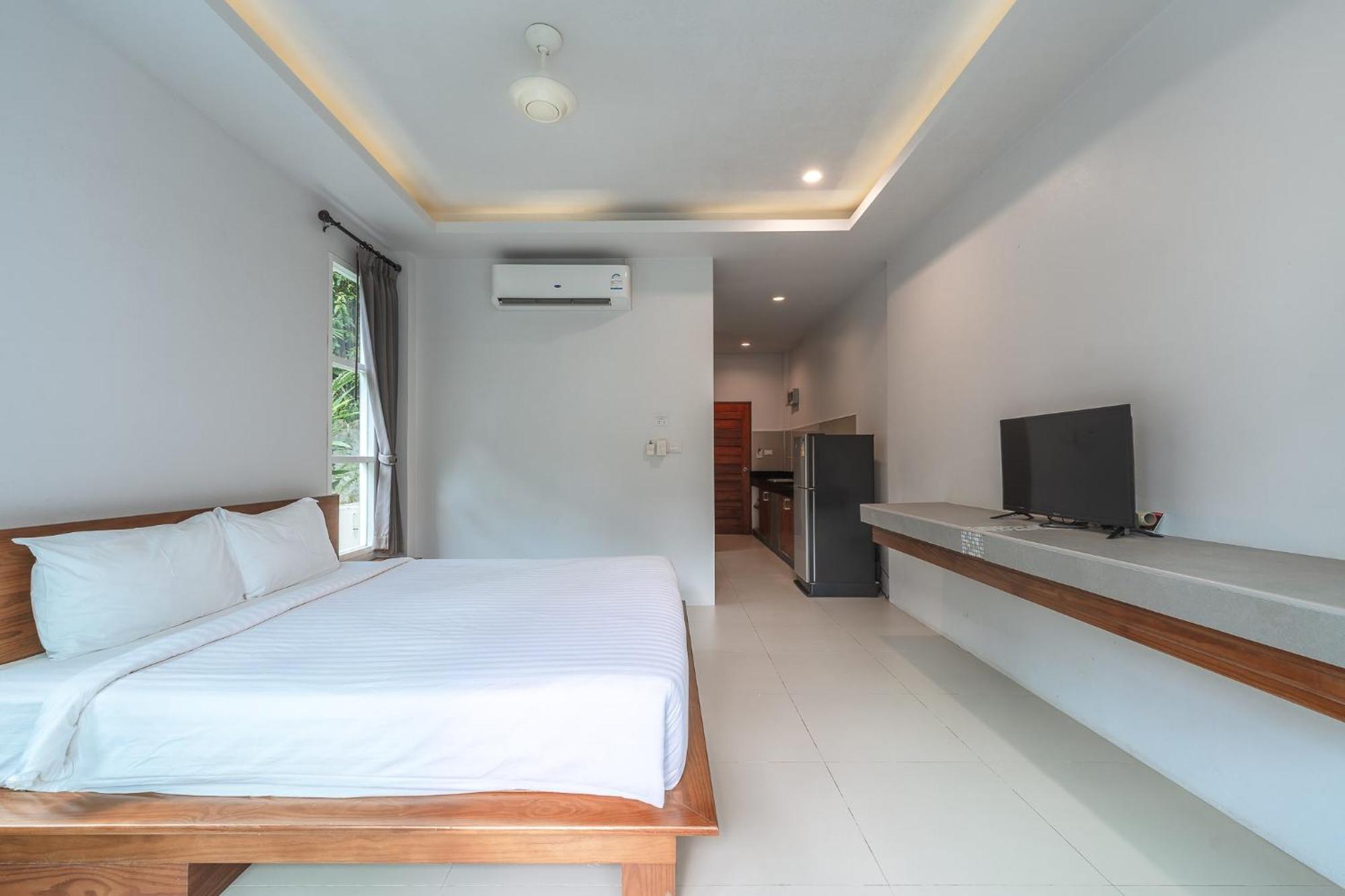 Little Kamala Hill Aparthotel Ngoại thất bức ảnh
