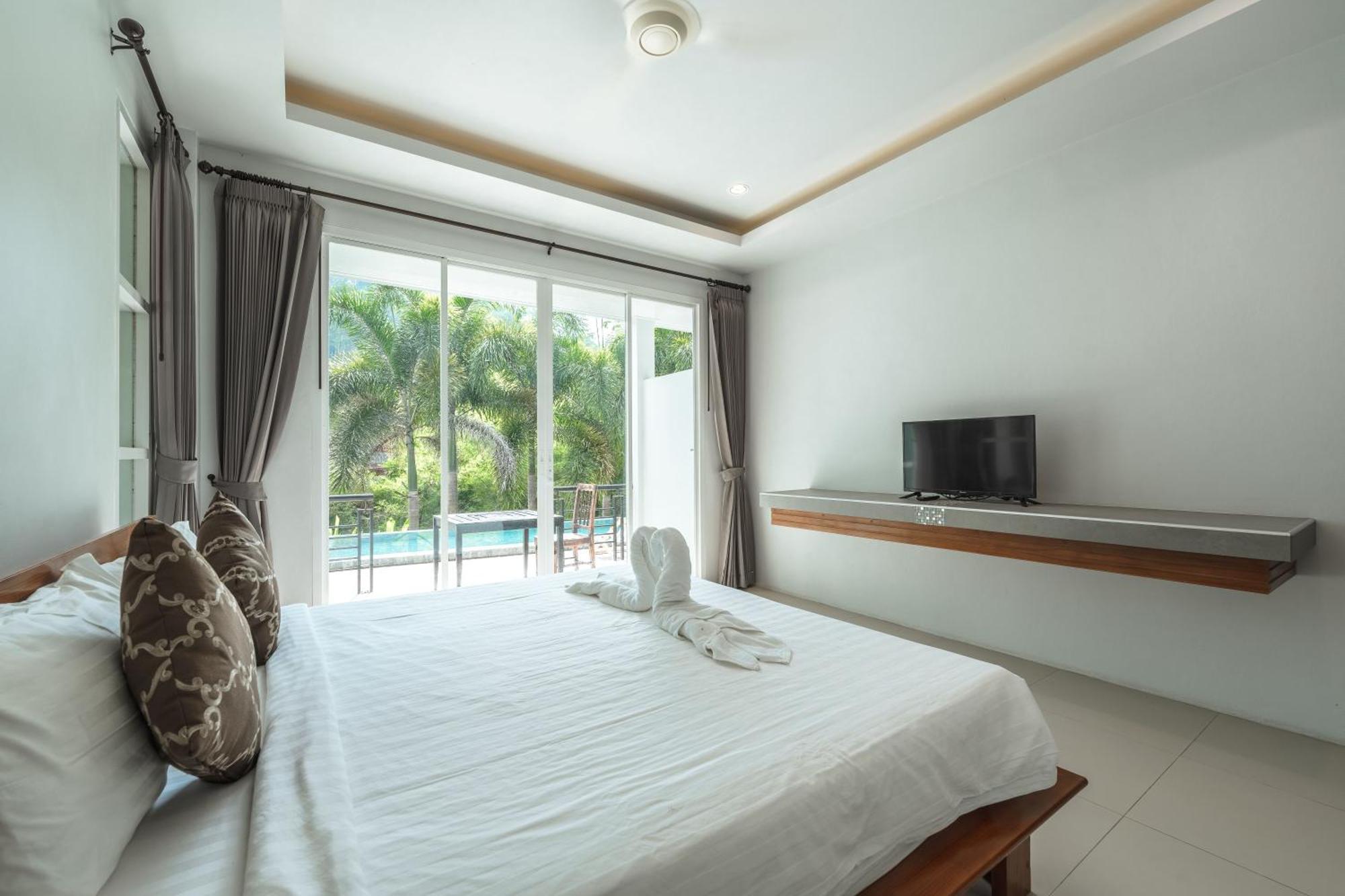 Little Kamala Hill Aparthotel Ngoại thất bức ảnh